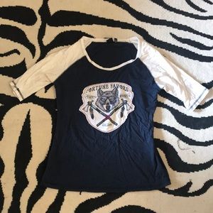 “Fortune Favors the Brave” wolf print tee